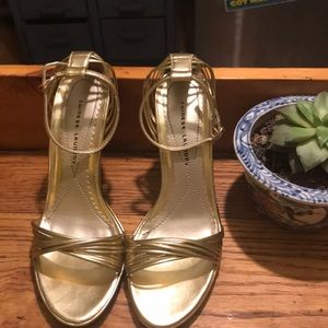 Chinese Laundry 70’s inspired gold heels